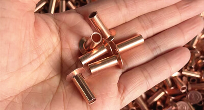 구리 리벳은 유럽으로 배송됩니다.